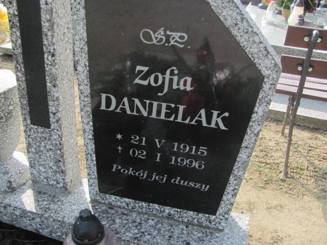 Zofia Danielak 1915 Moryń - Grobonet - Wyszukiwarka osób pochowanych